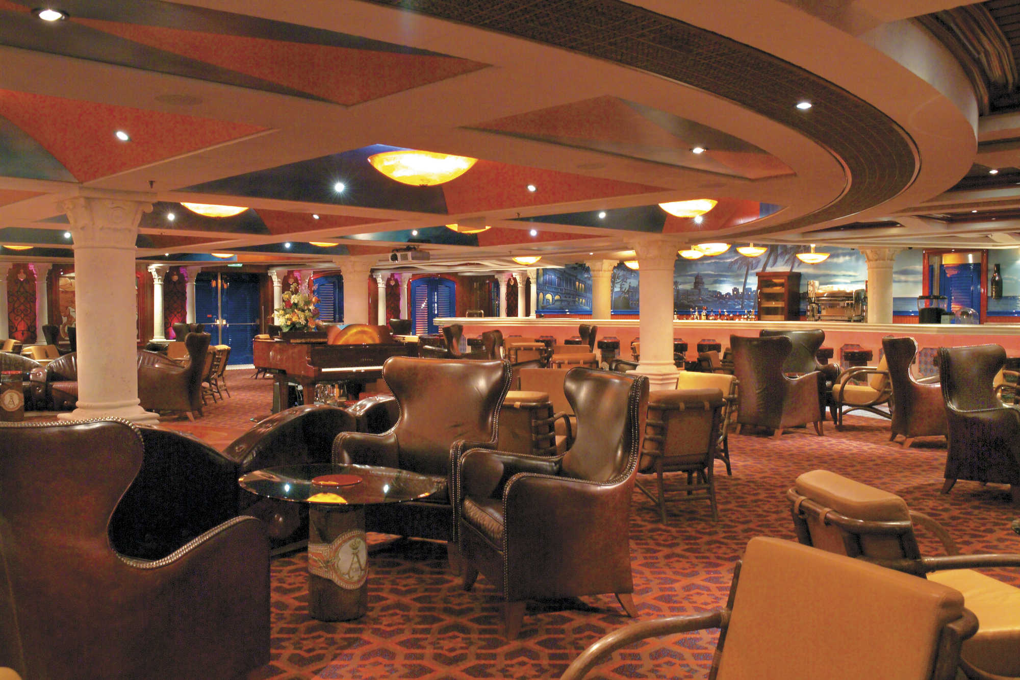 MyCruise Carnival Freedom Offentlige-arealer Barer-lounger-atrium6